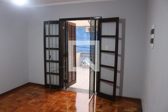 Casa à venda com 2 quartos, 223m² em Cerâmica, São Caetano do Sul
