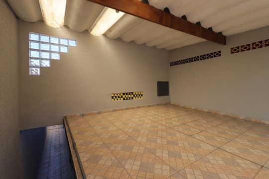 Garagem de casa à venda com 3 quartos, 147m² em Vila Camilópolis, Santo André