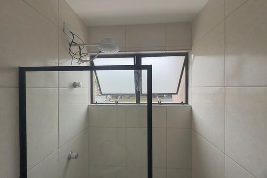Banheiro de kitnet/studio para alugar com 1 quarto, 31m² em Vila Nossa Senhora de Fatima, Guarulhos