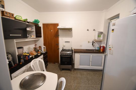 Cozinha de apartamento à venda com 2 quartos, 90m² em Vila Lidia, Campinas