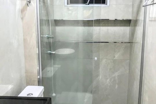 Banheiro de apartamento à venda com 3 quartos, 52m² em Salgado Filho, Belo Horizonte