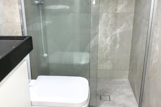 Banheiro de apartamento à venda com 3 quartos, 52m² em Salgado Filho, Belo Horizonte