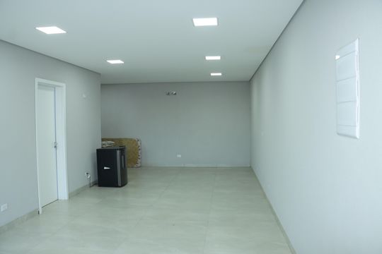 Casa de Condomínio para alugar com 3 quartos, 190m² em Jardim Semiramis, Cotia