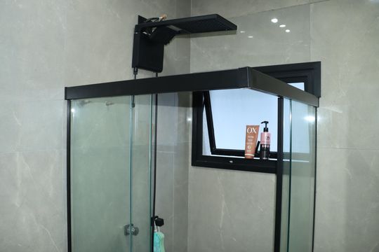 Casa de Condomínio para alugar com 3 quartos, 190m² em Jardim Semiramis, Cotia