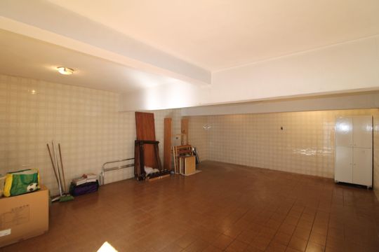 Garagem de casa à venda com 3 quartos, 163m² em Vila Ester (zona Norte), São Paulo