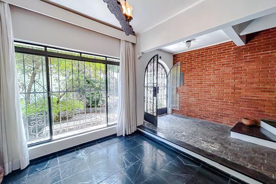Sala de casa à venda com 5 quartos, 242m² em Aclimação, São Paulo