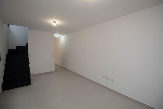 Sala de casa à venda com 3 quartos, 140m² em Jardim Guapira, São Paulo
