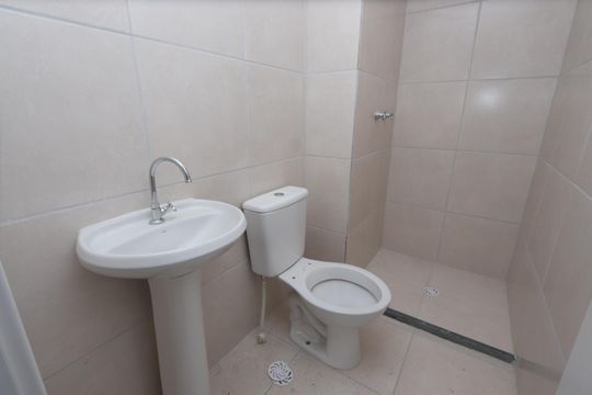 Banheiro de apartamento para alugar com 2 quartos, 38m² em Parque da Vila Prudente, São Paulo