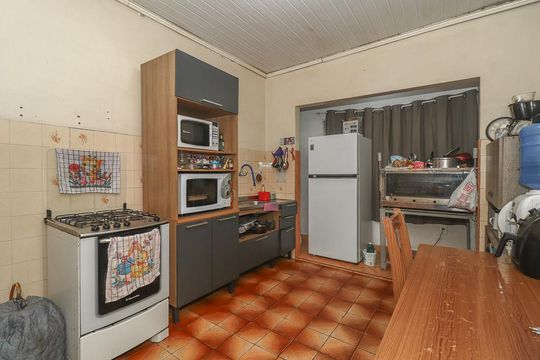 Cozinha de casa à venda com 6 quartos, 300m² em Sarandi, Porto Alegre