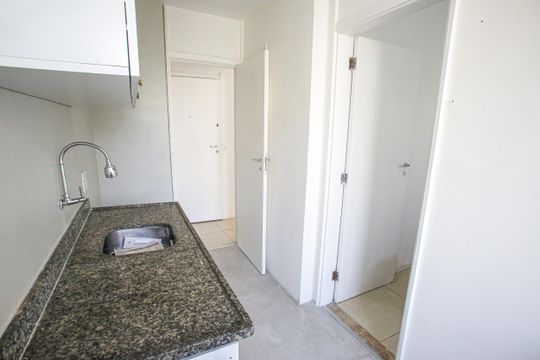 Cozinha de apartamento à venda com 2 quartos, 60m² em Tanque, Rio de Janeiro