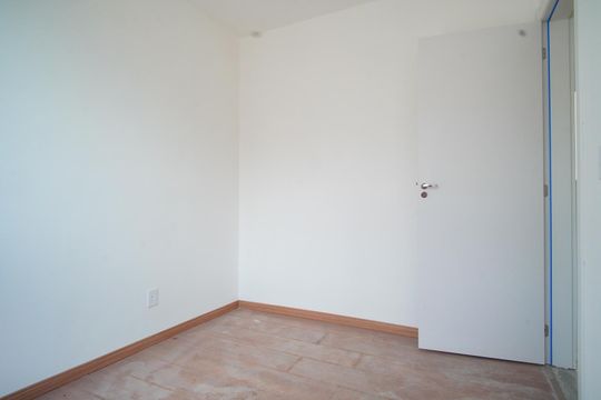 Quarto 2 de apartamento para alugar com 2 quartos, 42m² em Rubem Berta, Porto Alegre
