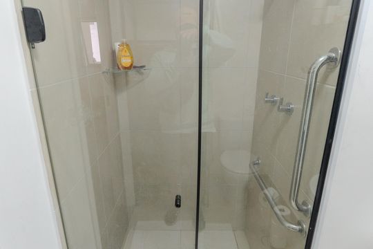 Banheiro de kitnet/studio à venda com 1 quarto, 32m² em Consolação, São Paulo