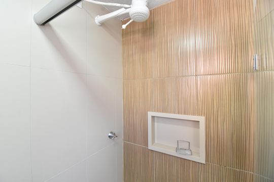 Banheiro do Studio de apartamento para alugar com 1 quarto, 25m² em Centro, Curitiba