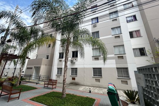 Fachada do bloco de apartamento para alugar com 2 quartos, 44m² em Piedade, Rio de Janeiro