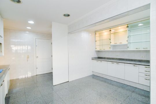 Cozinha de apartamento à venda com 3 quartos, 130m² em Vila Galvão, Guarulhos