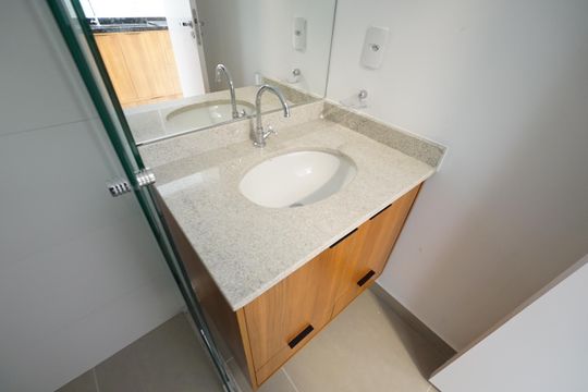 Banheiro de kitnet/studio à venda com 1 quarto, 23m² em Vila Mariana, São Paulo