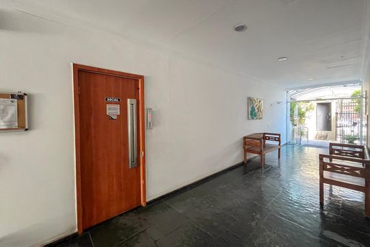 Hall social de apartamento para alugar com 1 quarto, 45m² em Liberdade, São Paulo