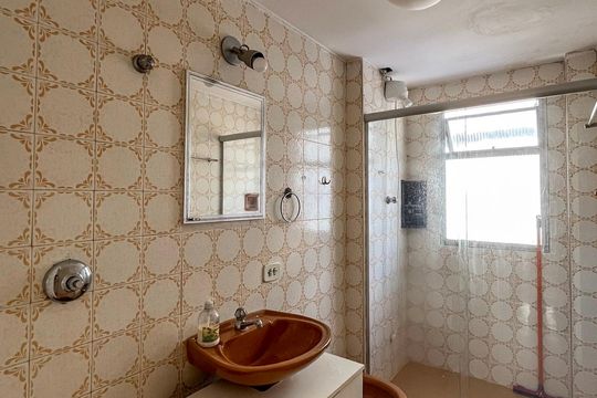 Banheiro de apartamento para alugar com 1 quarto, 45m² em Liberdade, São Paulo