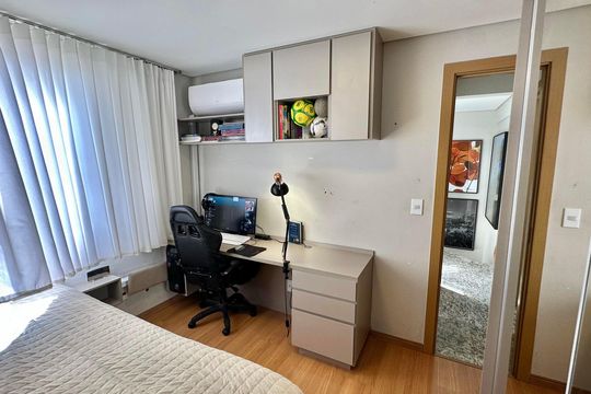 Quarto de apartamento à venda com 2 quartos, 80m² em Santa Efigênia, Belo Horizonte