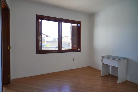 Quarto de casa para alugar com 3 quartos, 380m² em Sarandi, Porto Alegre