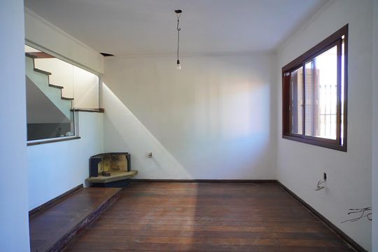 Casa para alugar com 3 quartos, 380m² em Sarandi, Porto Alegre