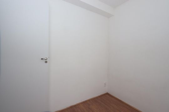Quarto 2 de apartamento para alugar com 2 quartos, 44m² em Parque Sao Rafael, São Paulo