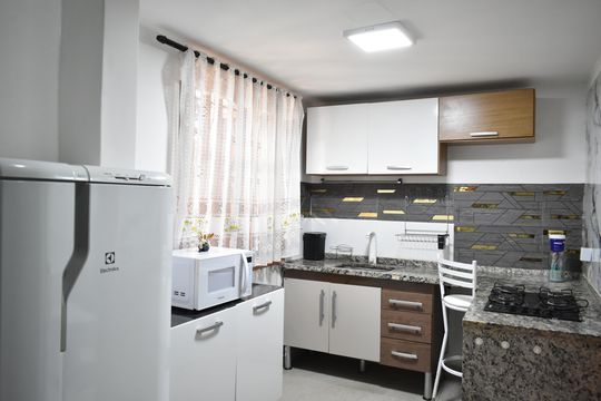 Sala/Cozinha de apartamento para alugar com 1 quarto, 27m² em Mirandópolis, São Paulo