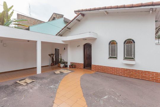 Garagem de casa à venda com 3 quartos, 292m² em Jardim da Saúde, São Paulo