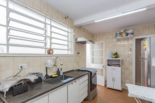 Cozinha de casa à venda com 3 quartos, 292m² em Jardim da Saúde, São Paulo