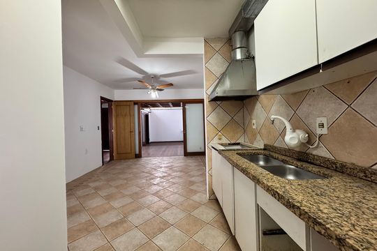 Cozinha de casa para alugar com 4 quartos, 320m² em Centro, São Leopoldo