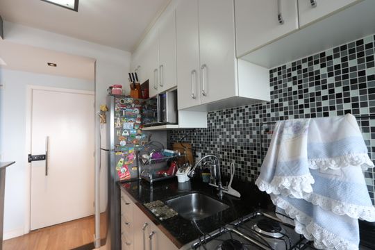 Cozinha de apartamento à venda com 3 quartos, 64m² em Vila Santa Clara, São Paulo