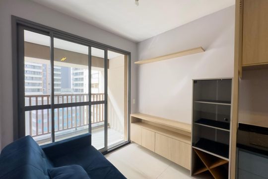 Sala/Cozinha de apartamento para alugar com 1 quarto, 32m² em Vila Gumercindo, São Paulo