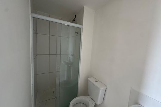 Banheiro da Suíte de apartamento à venda com 3 quartos, 49m² em Veloso, Osasco