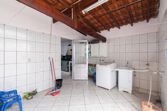 Área de Serviço de casa para alugar com 3 quartos, 102m² em Lajeado, São Paulo