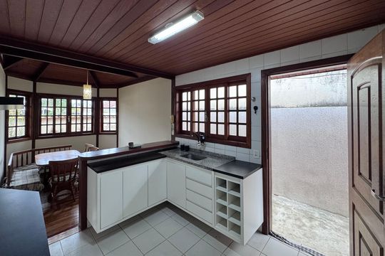 Cozinha  de casa de condomínio à venda com 4 quartos, 250m² em Vargem Grande, Rio de Janeiro