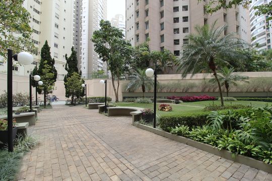 Área Comum - Área Verde de apartamento para alugar com 3 quartos, 120m² em Indianópolis, São Paulo