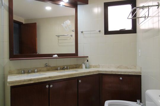 Banheiro da Suíte de apartamento para alugar com 3 quartos, 120m² em Indianópolis, São Paulo