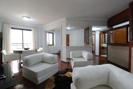 Apartamento para alugar com 3 quartos, 120m² em Indianópolis, São Paulo