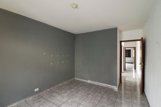 Quarto 1 de casa para alugar com 2 quartos, 200m² em Carandiru, São Paulo