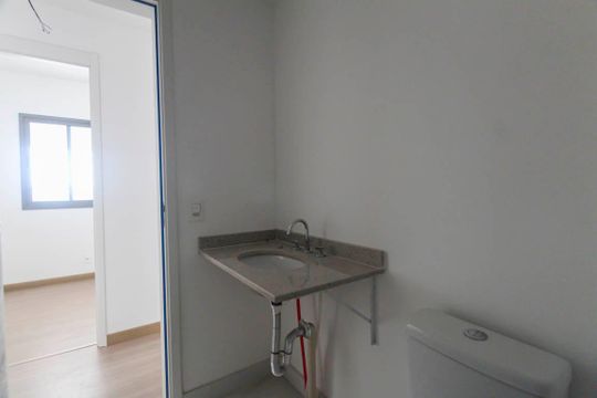 Banheiro social de apartamento para alugar com 3 quartos, 95m² em Vila Prudente, São Paulo