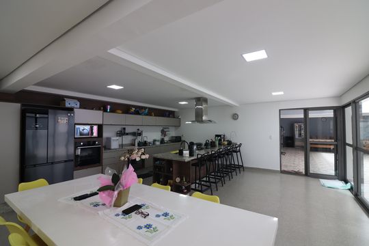 Cozinha  de casa à venda com 3 quartos, 430m² em Vila Mariza, São Bernardo do Campo