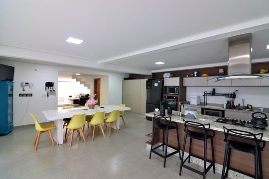 Cozinha  de casa à venda com 3 quartos, 430m² em Vila Mariza, São Bernardo do Campo