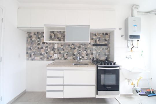 Cozinha de apartamento para alugar com 1 quarto, 35m² em Vila Baby, São Paulo