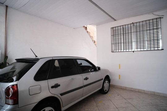 Garagem de casa à venda com 6 quartos, 220m² em Cidade Líder, São Paulo