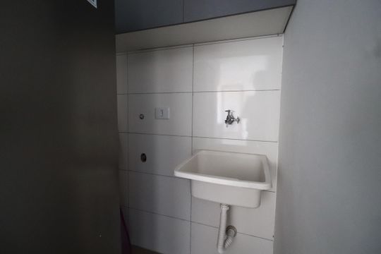 Área de serviço de apartamento para alugar com 2 quartos, 46m² em Vila Esperança, São Paulo