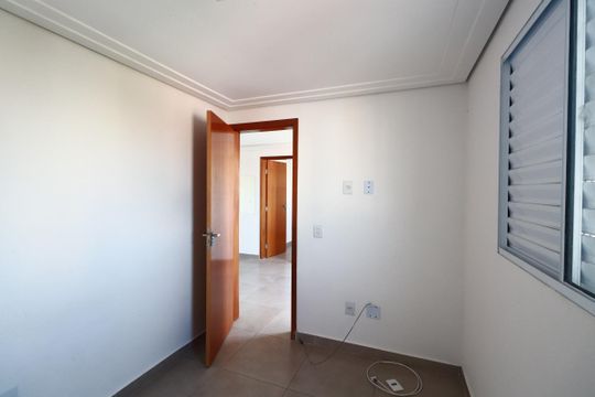 Quarto de apartamento para alugar com 2 quartos, 46m² em Vila Esperança, São Paulo