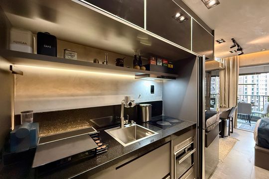 Cozinha  de kitnet/studio para alugar com 1 quarto, 27m² em Moema, São Paulo