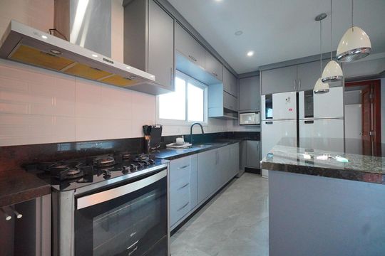 Cozinha de casa de condomínio para alugar com 3 quartos, 270m² em São João do Rio Vermelho, Florianópolis