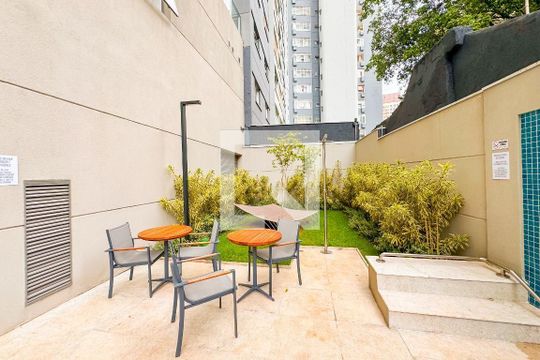 Piscina de kitnet/studio à venda com 1 quarto, 20m² em Vila Mariana, São Paulo