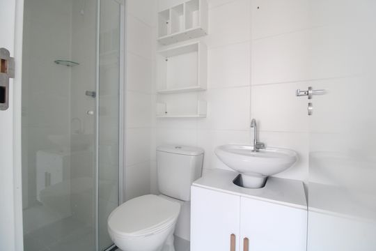 Banheiro de apartamento para alugar com 2 quartos, 34m² em Socorro, São Paulo